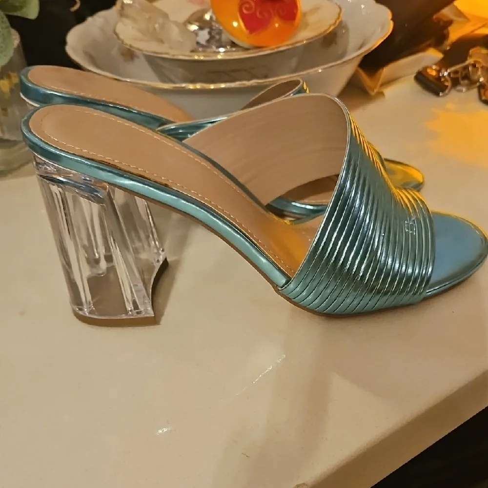 Charles David Shiny Blue Mules - Picture 2 of 6